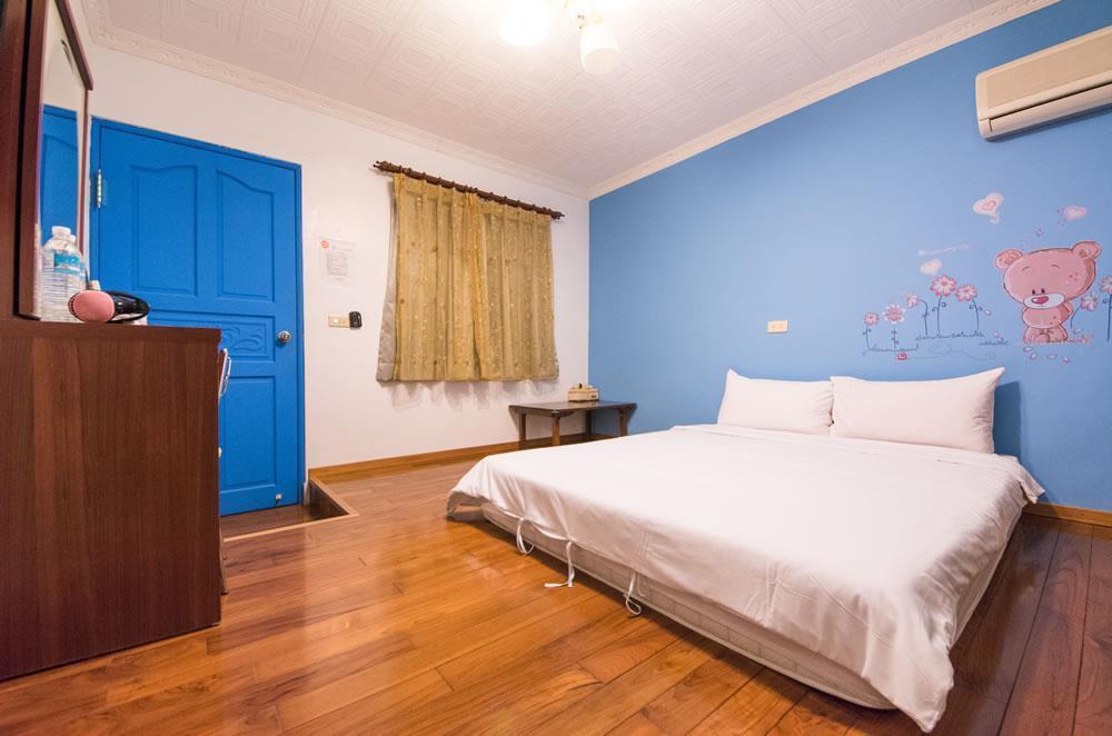 Dog House Bed & Breakfast Taitung ภายนอก รูปภาพ