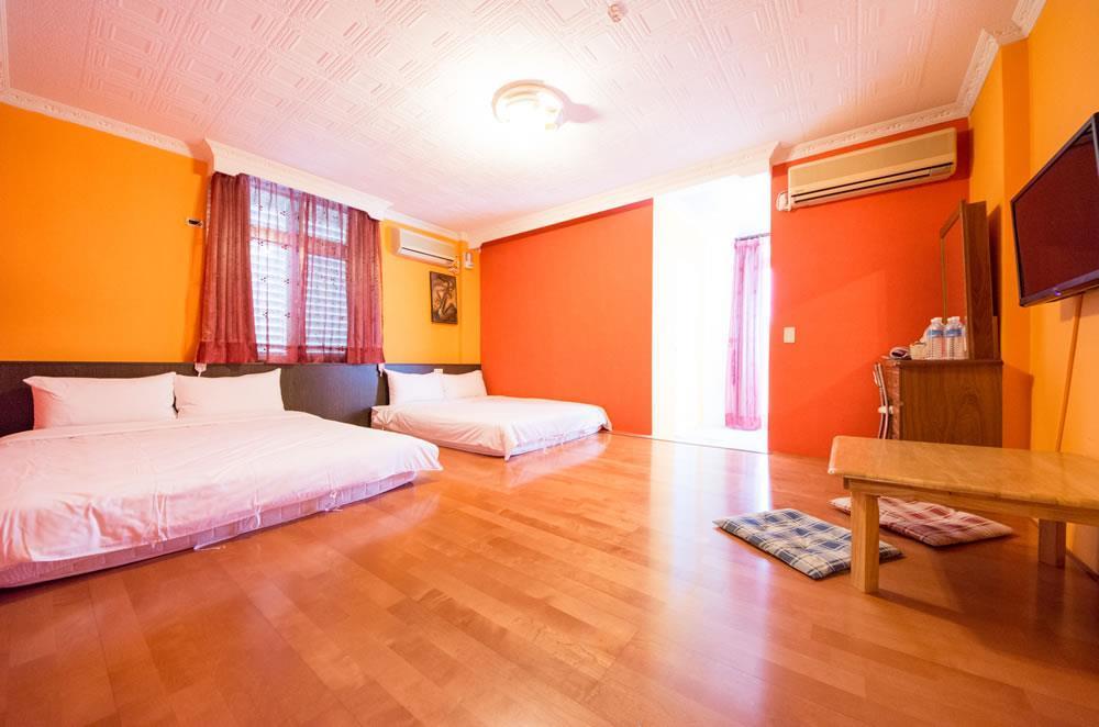 Dog House Bed & Breakfast Taitung ภายนอก รูปภาพ