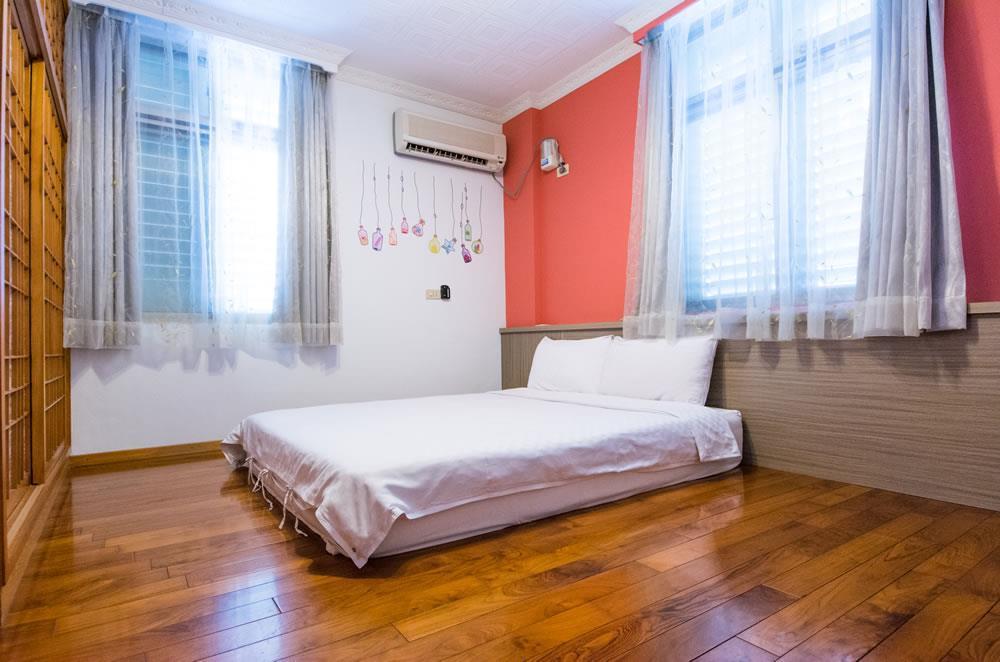 Dog House Bed & Breakfast Taitung ภายนอก รูปภาพ